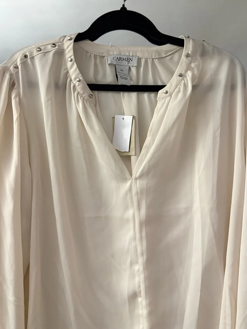 Carmen Marc Valvo Ivory Long-Sleeve V-Neck Blouse with Shoulder Studs - Picture 3 of 3